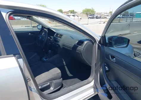 2014 Volkswagen Jetta 2.0L S из США, поврежденный, VIN 3VW2K7AJ4EM221007